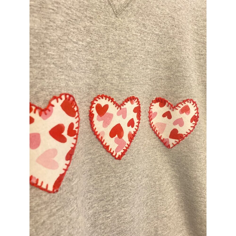 Hand-Embroidered Valentine’s Day Heart Sweatshirt Hanes Gray With Hearts Size L - Picture 3 of 6